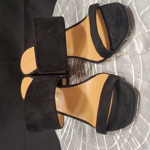 B.O.G Collective Black Heels SZ 8.5